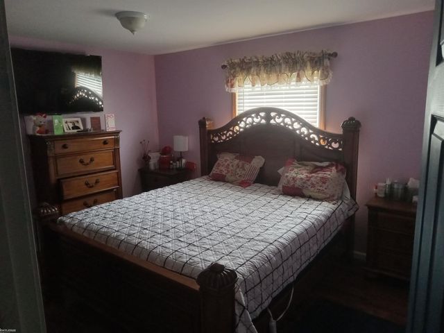 28751 E Leroy Street, Romulus, MI 48174