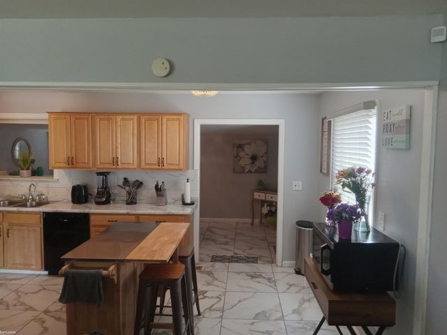 28751 E Leroy Street, Romulus, MI 48174