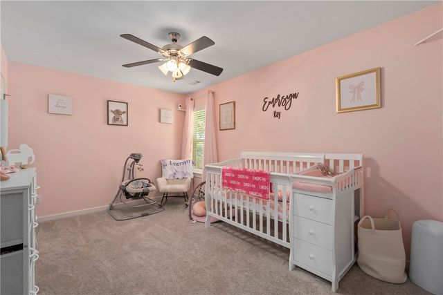 5869 W Holdcroft Drive, Fayetteville, AR 72704