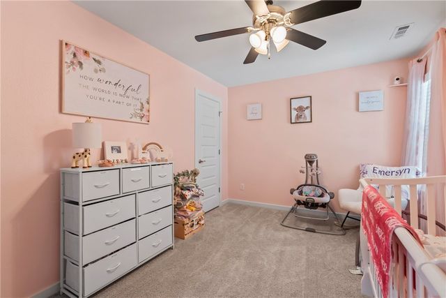 5869 W Holdcroft Drive, Fayetteville, AR 72704