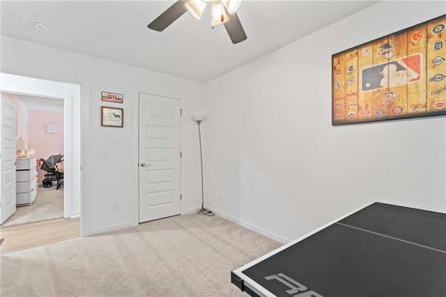 5869 W Holdcroft Drive, Fayetteville, AR 72704