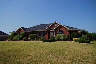 1415 W Oaklawn Drive, Talty, TX 75160