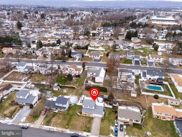 5724 KENWOOD AVE, Harrisburg, PA 17112