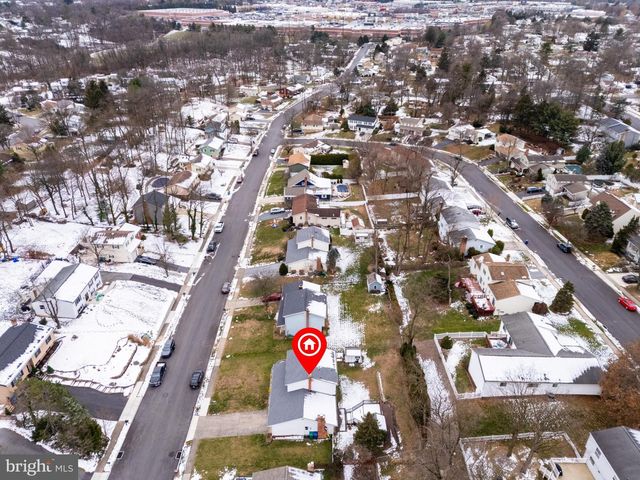 5724 KENWOOD AVE, Harrisburg, PA 17112