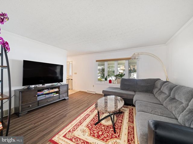 5724 KENWOOD AVE, Harrisburg, PA 17112