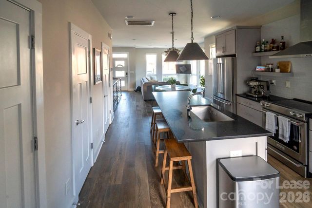 406 Southend Crossing Lane, Charlotte, NC 28203
