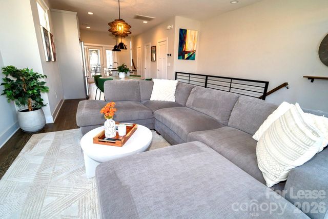 406 Southend Crossing Lane, Charlotte, NC 28203
