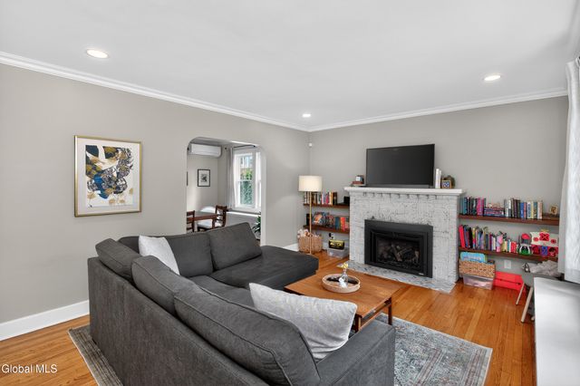 39 Van Buren Street, Albany, NY 12206