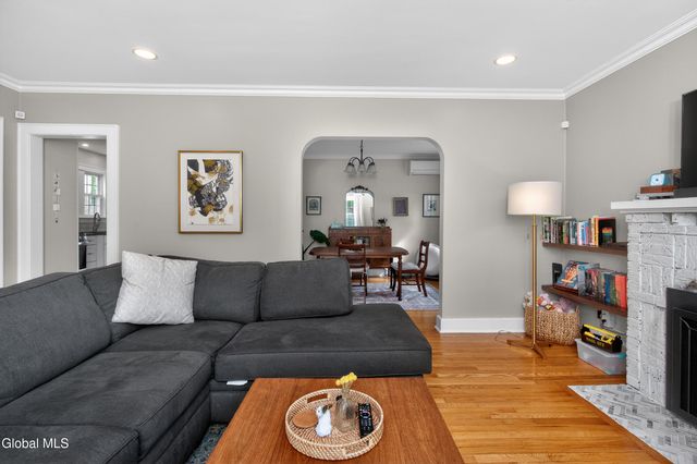 39 Van Buren Street, Albany, NY 12206