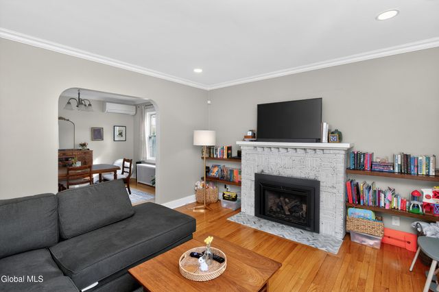 39 Van Buren Street, Albany, NY 12206