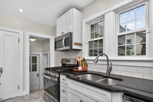 39 Van Buren Street, Albany, NY 12206
