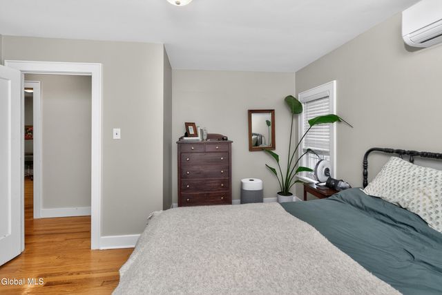 39 Van Buren Street, Albany, NY 12206