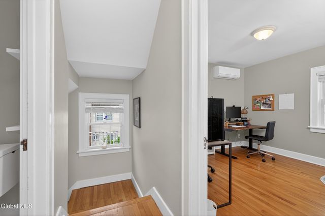 39 Van Buren Street, Albany, NY 12206