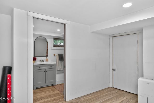 39 Van Buren Street, Albany, NY 12206