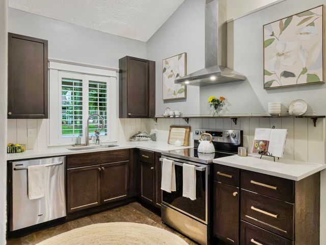 7818 Racquet Road, North Charleston, SC 29418