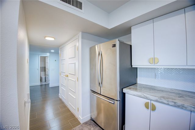 205 East Harmon Avenue 406, Las Vegas, NV 89169