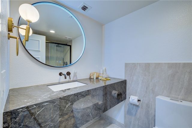 205 East Harmon Avenue 406, Las Vegas, NV 89169