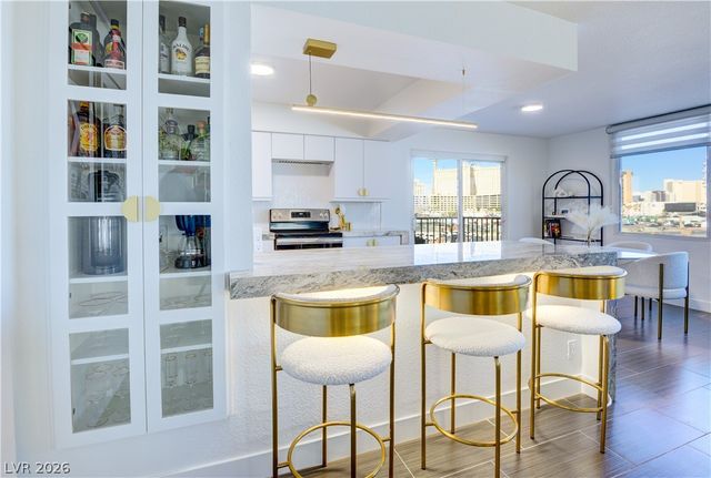 205 East Harmon Avenue 406, Las Vegas, NV 89169