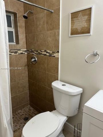 1270 NE 210th Terrace B, Miami, FL 33179