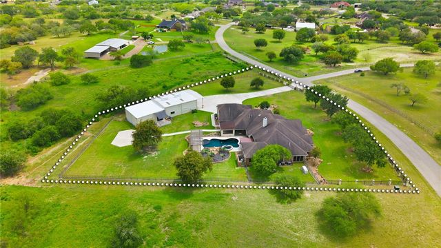 5488 River Trail Dr, Robstown, TX 78380