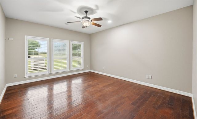 5488 River Trail Dr, Robstown, TX 78380