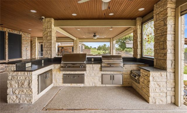 5488 River Trail Dr, Robstown, TX 78380