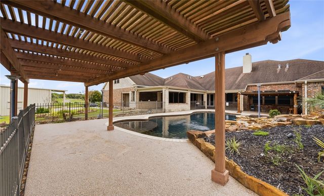 5488 River Trail Dr, Robstown, TX 78380