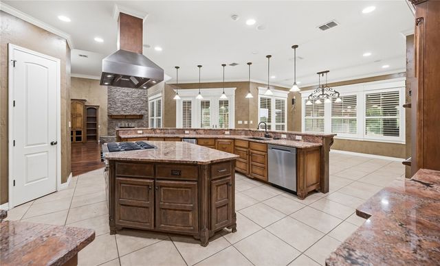 5488 River Trail Dr, Robstown, TX 78380