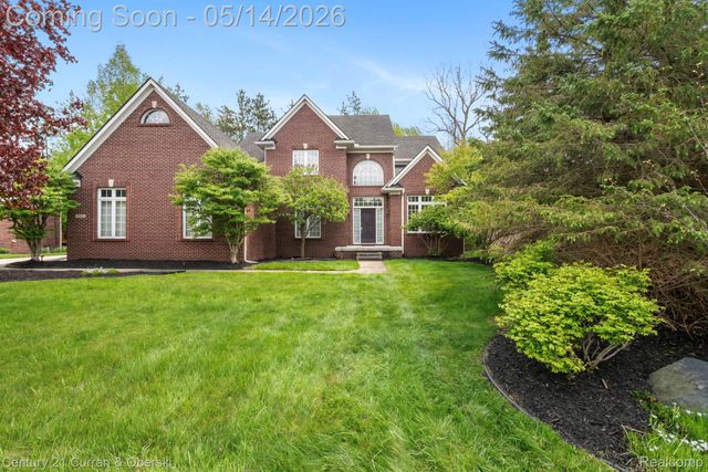 27852 Larson Lane, Farmington Hills, MI 48331