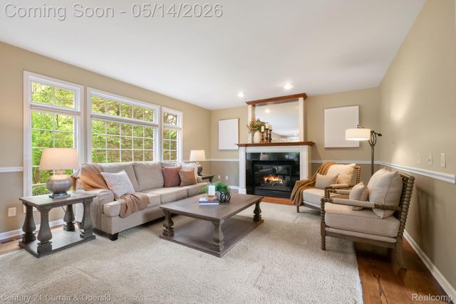27852 Larson Lane, Farmington Hills, MI 48331