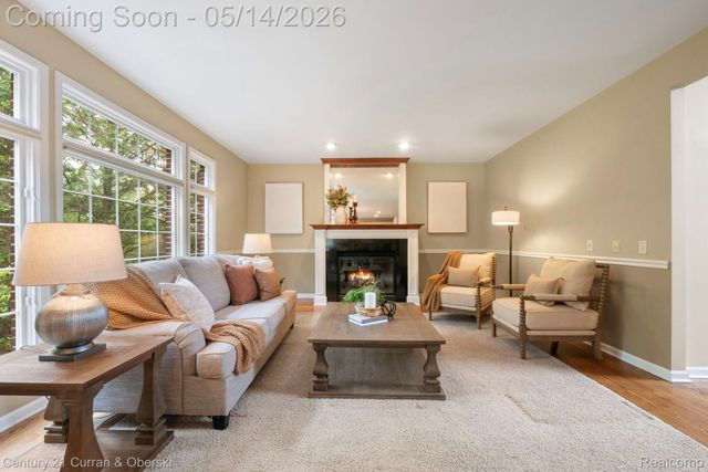 27852 Larson Lane, Farmington Hills, MI 48331