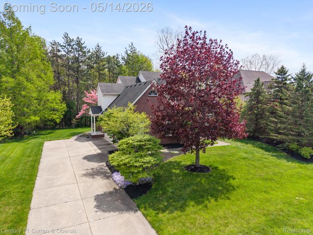 27852 Larson Lane, Farmington Hills, MI 48331