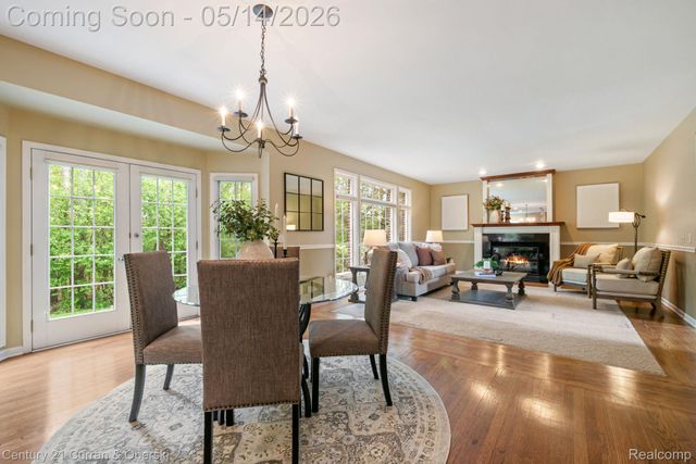 27852 Larson Lane, Farmington Hills, MI 48331