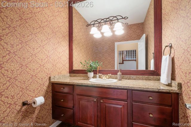 27852 Larson Lane, Farmington Hills, MI 48331