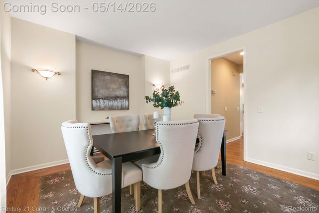 27852 Larson Lane, Farmington Hills, MI 48331