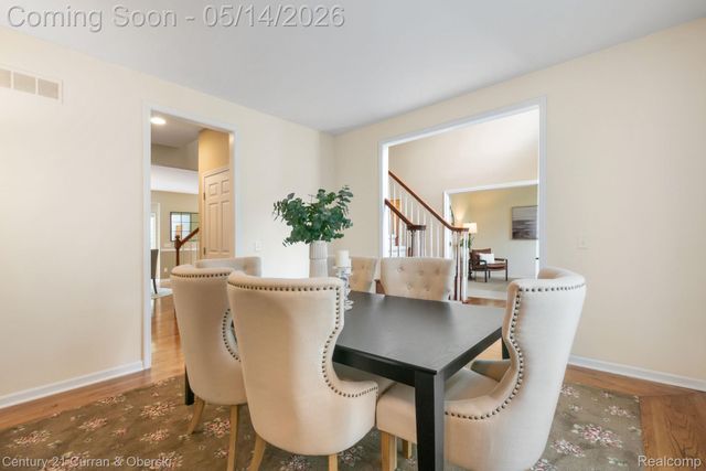 27852 Larson Lane, Farmington Hills, MI 48331