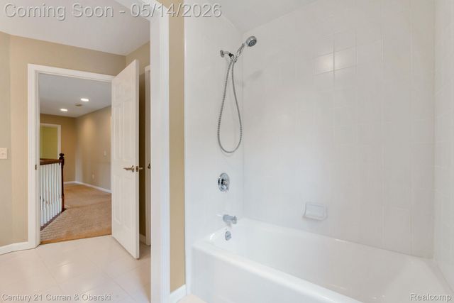 27852 Larson Lane, Farmington Hills, MI 48331