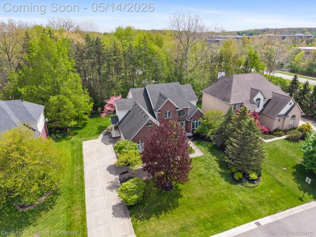 27852 Larson Lane, Farmington Hills, MI 48331