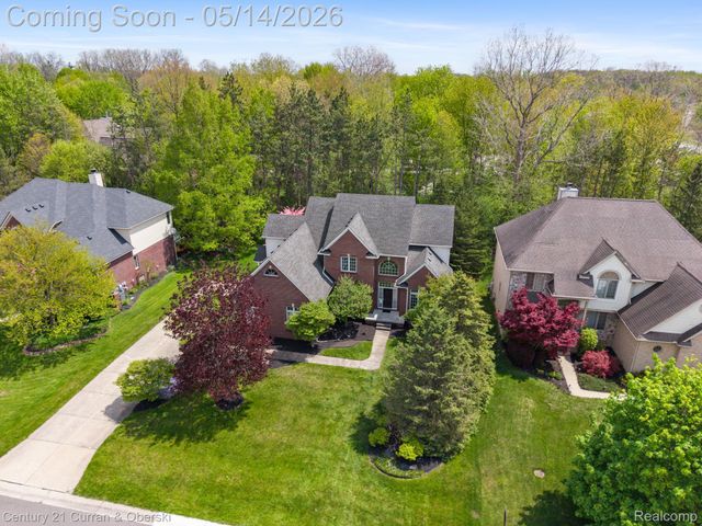 27852 Larson Lane, Farmington Hills, MI 48331