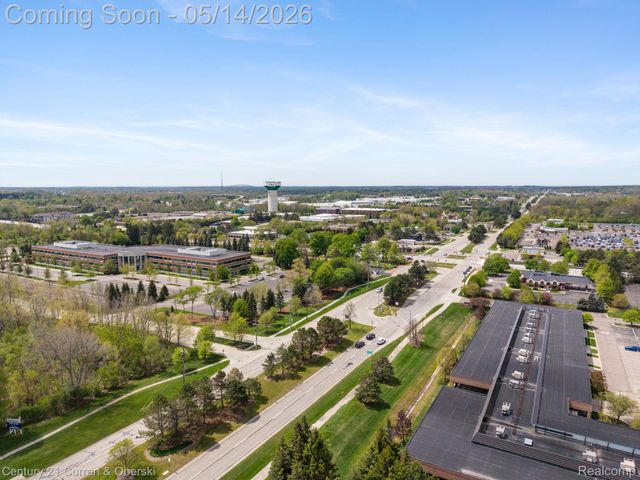 27852 Larson Lane, Farmington Hills, MI 48331