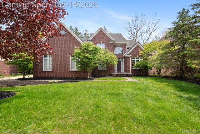 27852 Larson Lane, Farmington Hills, MI 48331