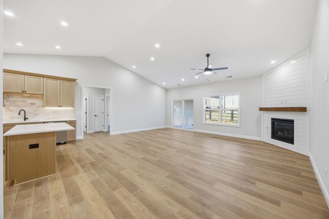 104 Peoples Meadow, Nicholasville, KY 40356