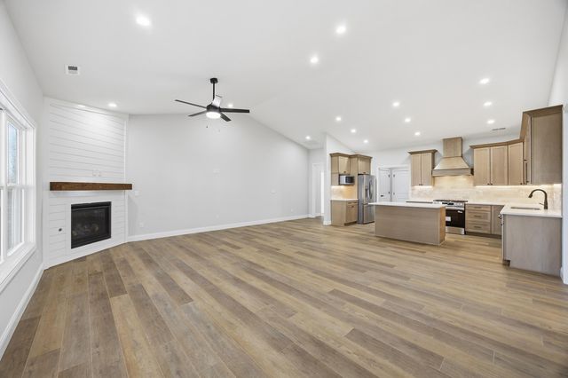 104 Peoples Meadow, Nicholasville, KY 40356