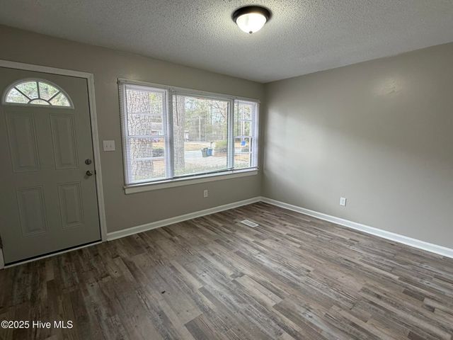 1811 Snowden Drive SE, Wilson, NC 27893