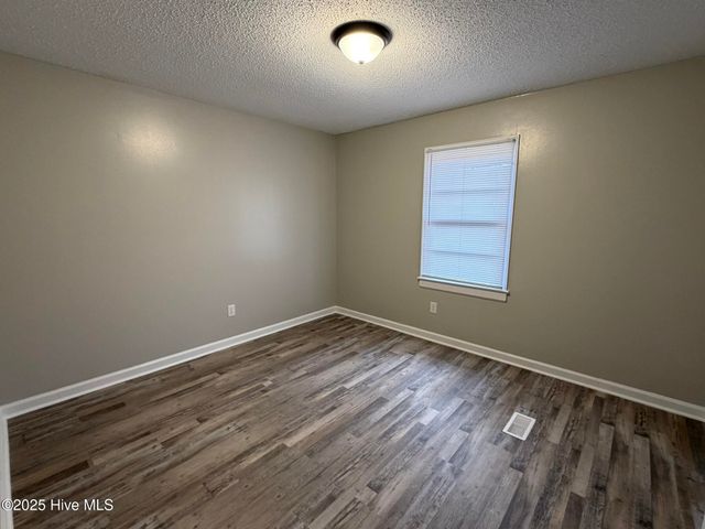 1811 Snowden Drive SE, Wilson, NC 27893