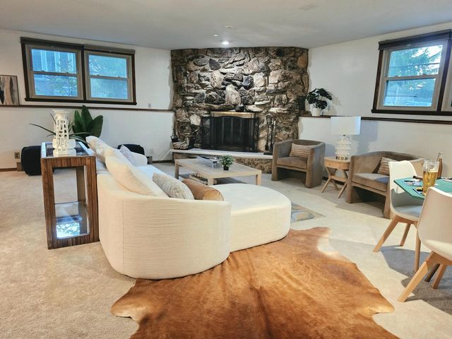 480 E Arthur DRIVE, Oak Creek, WI 53154
