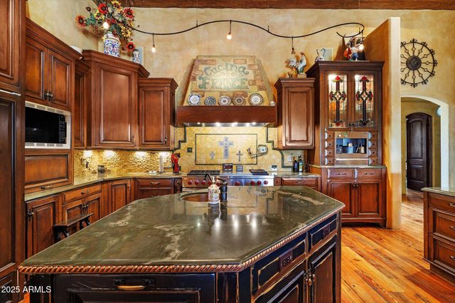 3831 E HUBER Street, Mesa, AZ 85205