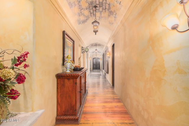 3831 E HUBER Street, Mesa, AZ 85205