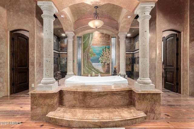 3831 E HUBER Street, Mesa, AZ 85205