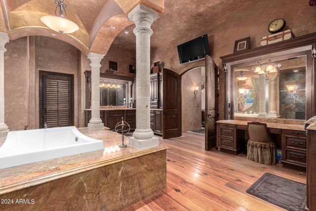 3831 E HUBER Street, Mesa, AZ 85205